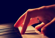 AYX：[德甲]图赫尔还不走？拜仁联赛主场十年首负多特.